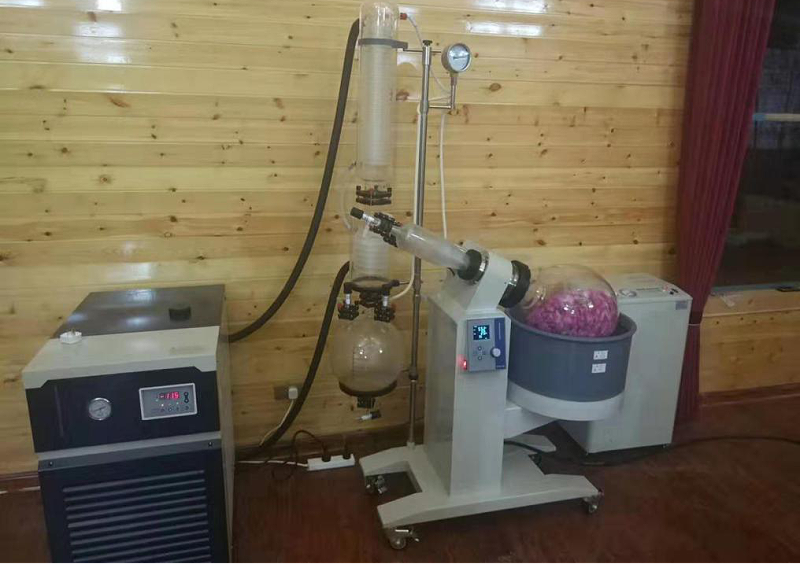 旋轉蒸發儀等設備用于植物萃取