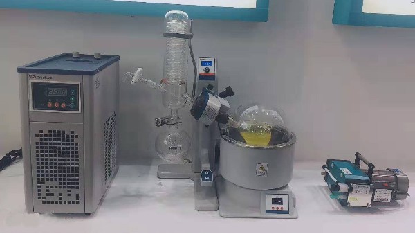 旋轉蒸發器的工作原理與使用方法